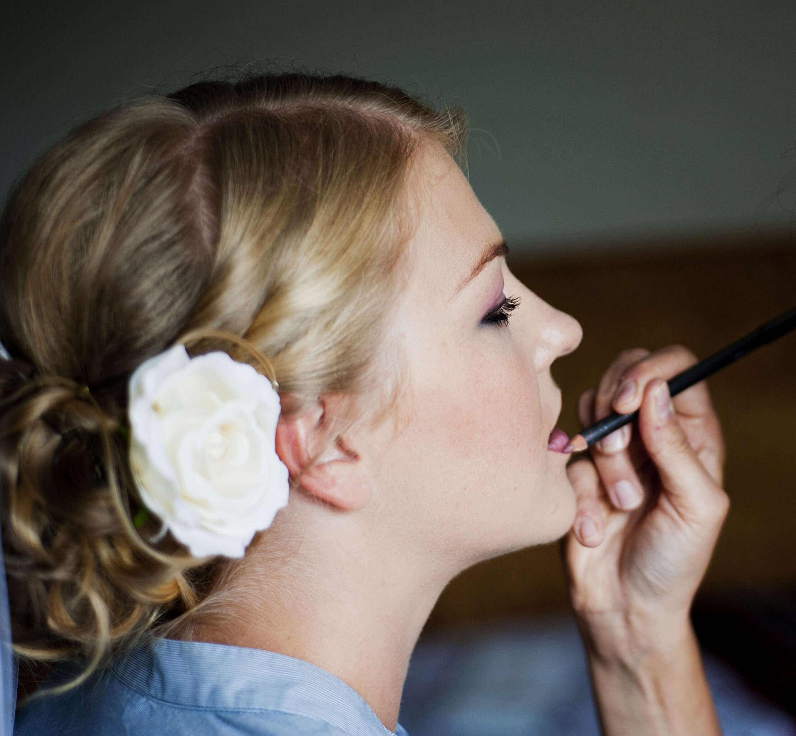 Bride is getting ready for the wedding